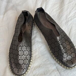 Ilse Jacobsen pewter floral slip one size 42